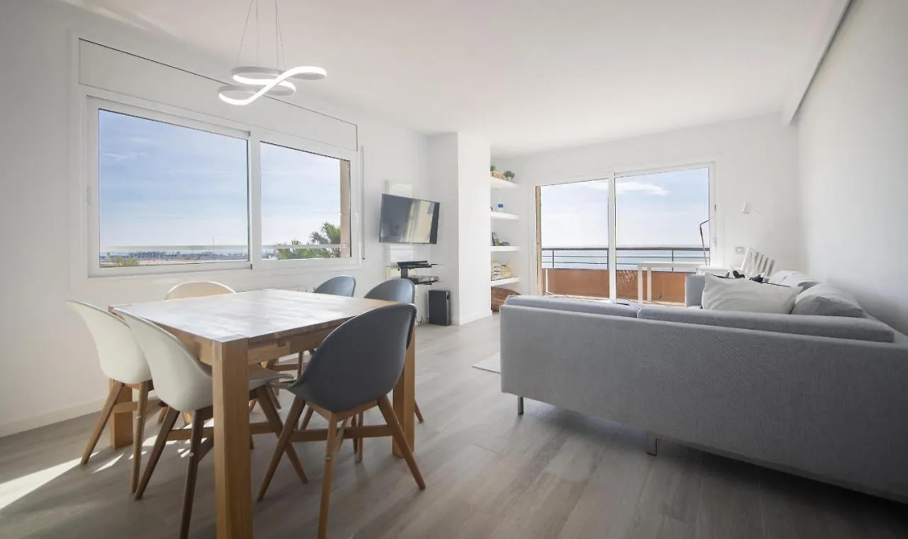 R143 Beachfront Apartment Dorianne Calafell Spain