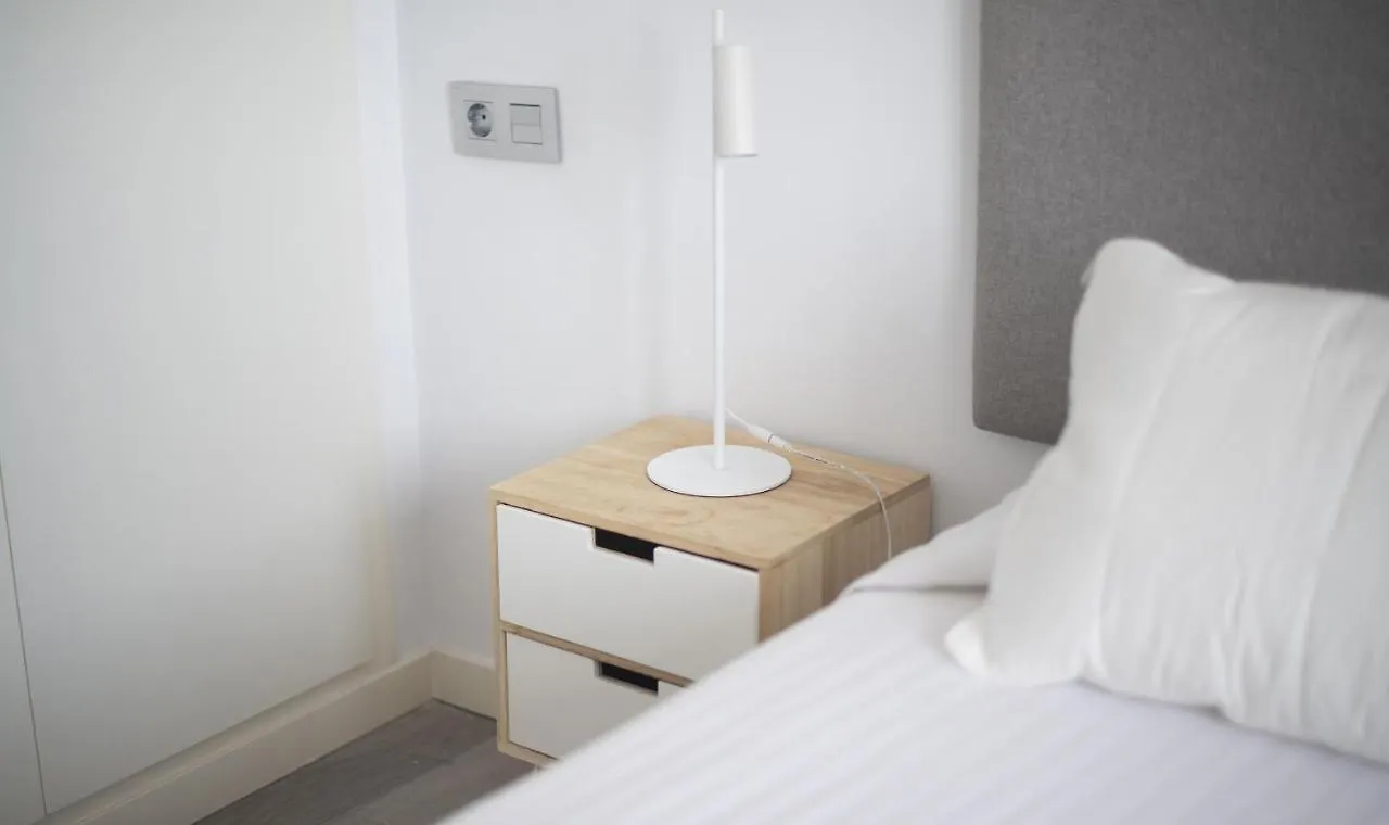 R143 Beachfront Apartment Dorianne Calafell 0*,  Spain
