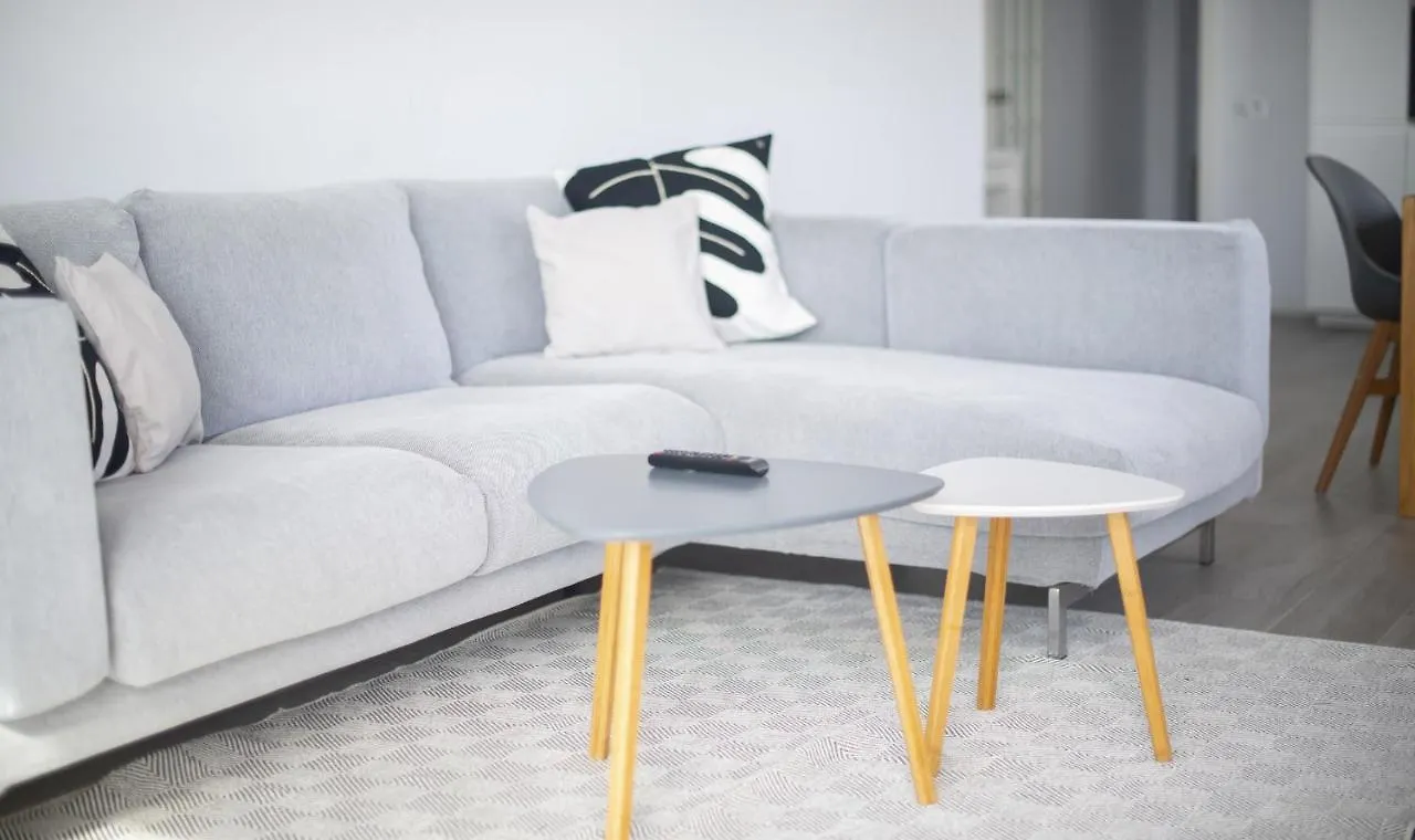 R143 Beachfront Apartment Dorianne Calafell